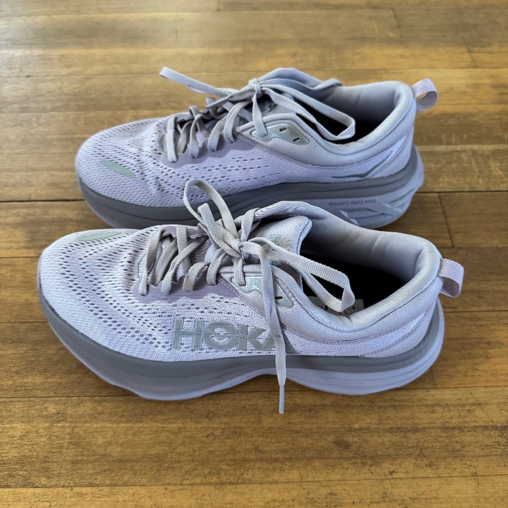 Hoka One One Bondi 8 Womens Size 7.5 B Purple Running Shoes Sneakers